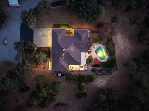 13203 Luna Dr, Redding, CA 96003 photo 1