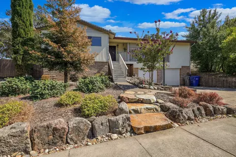 Exterior - 2623 Shasta St, Redding, CA 96001 photo 1 of 10