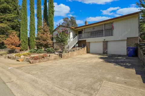 Exterior - 2623 Shasta St, Redding, CA 96001 photo 10 of 10