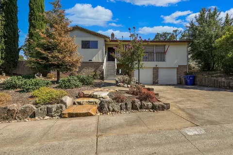 Exterior - 2623 Shasta St, Redding, CA 96001 photo 9 of 10