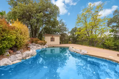 Exterior - 19227 Hollow Ln, Redding, CA 96003 photo 6 of 11