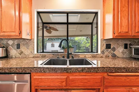 Kitchen - 19227 Hollow Ln, Redding, CA 96003 photo 3 of 5