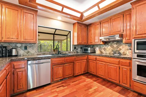 Kitchen - 19227 Hollow Ln, Redding, CA 96003 photo 2 of 5