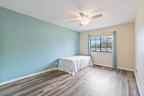 Bedroom - 19227 Hollow Ln, Redding, CA 96003 photo 3 of 5