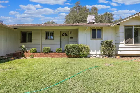 4662 Lookout Ct, Redding, CA 96001 photo 3