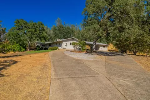 Exterior - 8933 Simmons Rd, Redding, CA 96001 photo 1 of 13