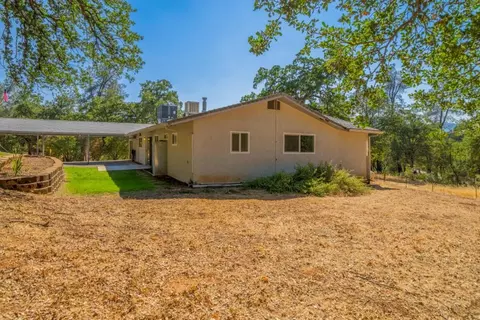 Exterior - 8933 Simmons Rd, Redding, CA 96001 photo 11 of 13