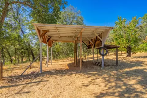 Exterior - 8933 Simmons Rd, Redding, CA 96001 photo 13 of 13
