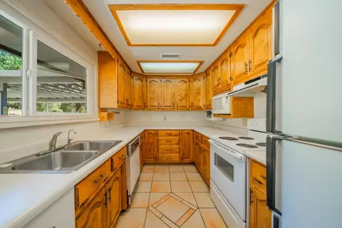Kitchen - 8933 Simmons Rd, Redding, CA 96001 photo 1 of 3