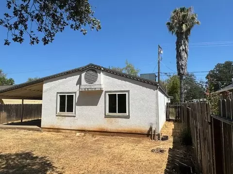 Exterior - 2620 Irwin Rd, Redding, CA 96002 photo 3 of 5