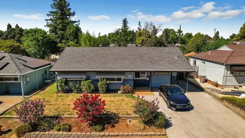 1103 2nd St, Redding, CA 96002