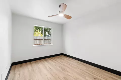 Bedroom - 1541 Imperial Dr, Redding, CA 96003 photo 5 of 6