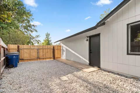 Exterior - 1541 Imperial Dr, Redding, CA 96003 photo 6 of 7