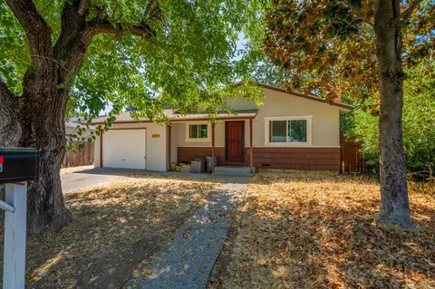 1655 Scottsdale Way, Red Bluff, CA 96080