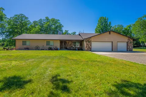 3444 Meadow Oak Dr, Cottonwood, CA 96022