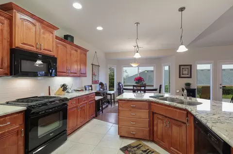 1471 Lear Way, Redding, CA 96001 photo 8
