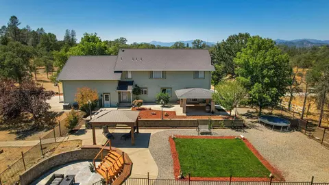 Exterior - 13105 Bear Mountain Rd, Redding, CA 96003 photo 10 of 28