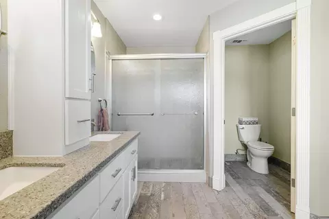 Bath - 13105 Bear Mountain Rd, Redding, CA 96003 photo 4 of 8