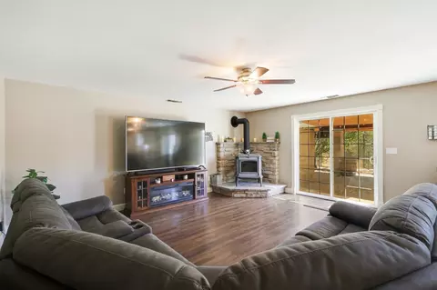 Living - 13105 Bear Mountain Rd, Redding, CA 96003 photo 2 of 2