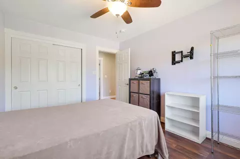 Bedroom - 13105 Bear Mountain Rd, Redding, CA 96003 photo 6 of 12