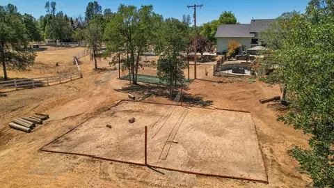 Exterior - 13105 Bear Mountain Rd, Redding, CA 96003 photo 17 of 28