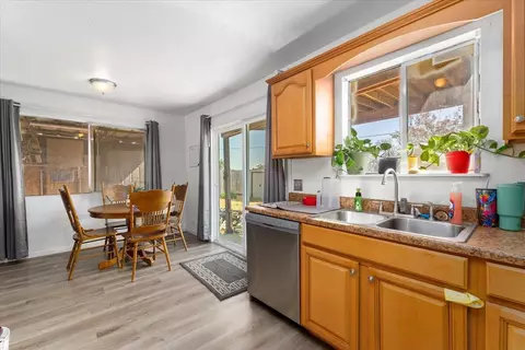 Kitchen - 11294 Rawson Rd, Red Bluff, CA 96080 photo 3 of 3