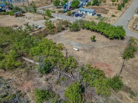 16155 Bush St, Redding, CA 96001 photo 7