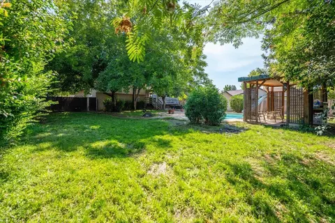 Exterior - 308 Tourmaline Way, Redding, CA 96003 photo 16 of 29