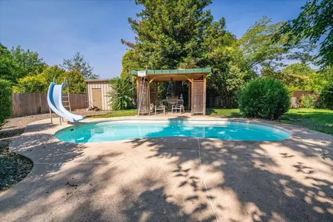Exterior - 308 Tourmaline Way, Redding, CA 96003 photo 8 of 29