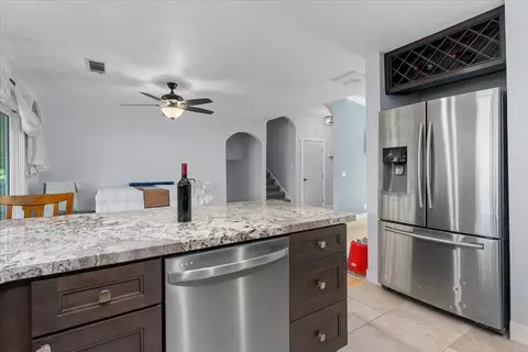 Kitchen - 308 Tourmaline Way, Redding, CA 96003 photo 4 of 6
