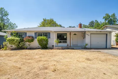 2906 Kenco Ave, Redding, CA 96002