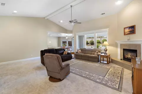 3818 Tea Rose Ct, Redding, CA 96001 photo 6