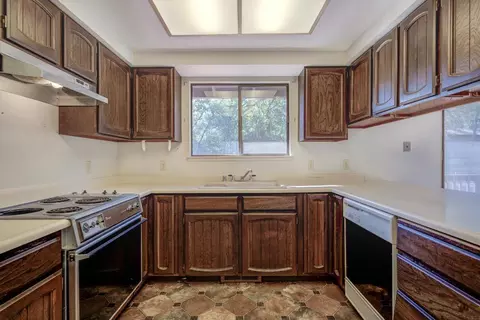 15701 Ranchland Dr, Redding, CA 96001 photo 9