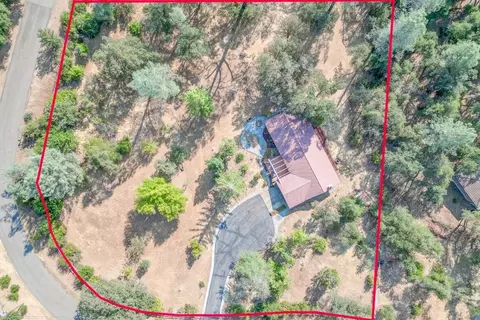 15701 Ranchland Dr, Redding, CA 96001 photo 2