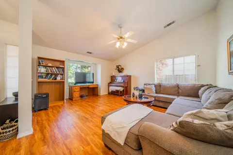 11550 Amir Ct, Redding, CA 96003 photo 6