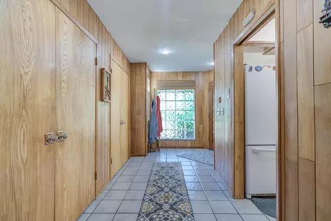 Entry Way - 2501 Shasta St, Redding, CA 96001 photo 2 of 9