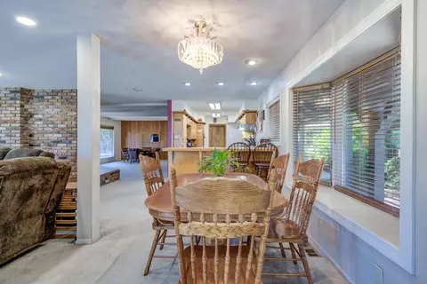 Dining - 2501 Shasta St, Redding, CA 96001 photo 3 of 4
