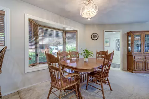 Dining - 2501 Shasta St, Redding, CA 96001 photo 2 of 4