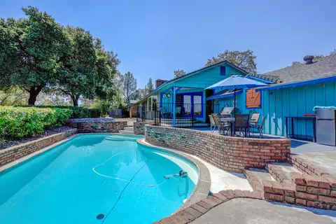 Exterior - 2501 Shasta St, Redding, CA 96001 photo 13 of 22