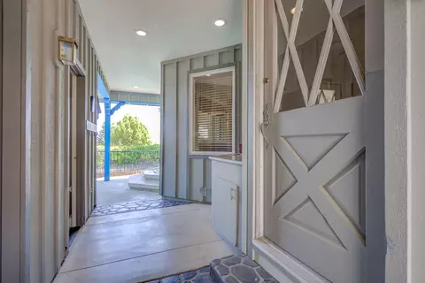 Entry Way - 2501 Shasta St, Redding, CA 96001 photo 9 of 9