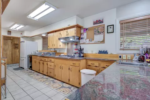 Kitchen - 2501 Shasta St, Redding, CA 96001 photo 1 of 7
