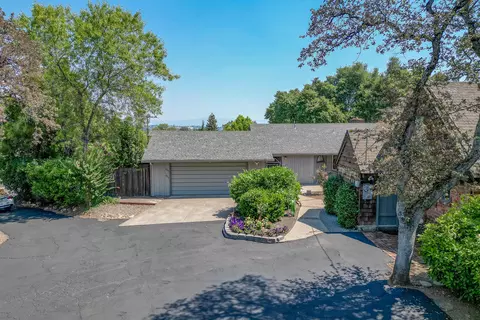 Exterior - 2501 Shasta St, Redding, CA 96001 photo 3 of 22
