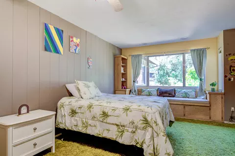 Bedroom - 2501 Shasta St, Redding, CA 96001 photo 1 of 15