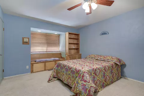 Bedroom - 2501 Shasta St, Redding, CA 96001 photo 5 of 15