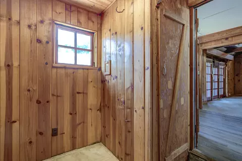 Entry Way - 2501 Shasta St, Redding, CA 96001 photo 6 of 9