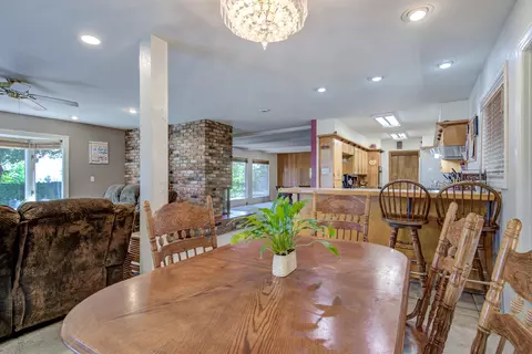 Dining - 2501 Shasta St, Redding, CA 96001 photo 4 of 4