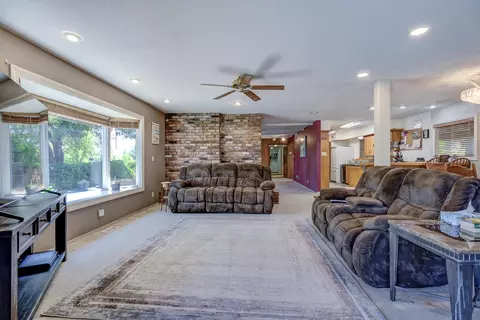Living - 2501 Shasta St, Redding, CA 96001 photo 3 of 8