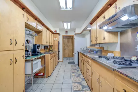 Kitchen - 2501 Shasta St, Redding, CA 96001 photo 4 of 7