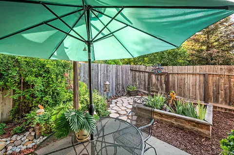 Exterior - 856 Tanglewood Dr, Redding, CA 96003 photo 5 of 10