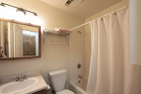 Bath - 856 Tanglewood Dr, Redding, CA 96003 photo 3 of 3